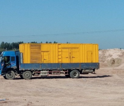 都安发电机出租如何判断柴油发电机冷却液是否需要更换？